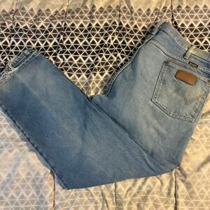 men’s vintage 1990’s light wash torn distressed wrangler denim jeans i